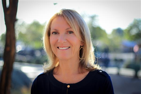  Rhonda Warren