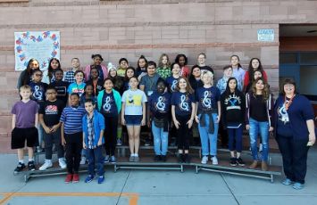 choir students take a group photo