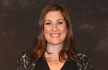  Mandi Jones Headshot