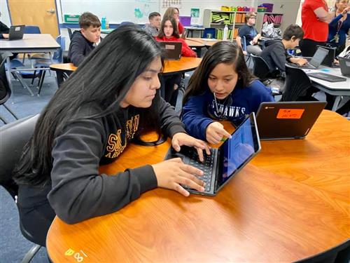 students using chromebooks