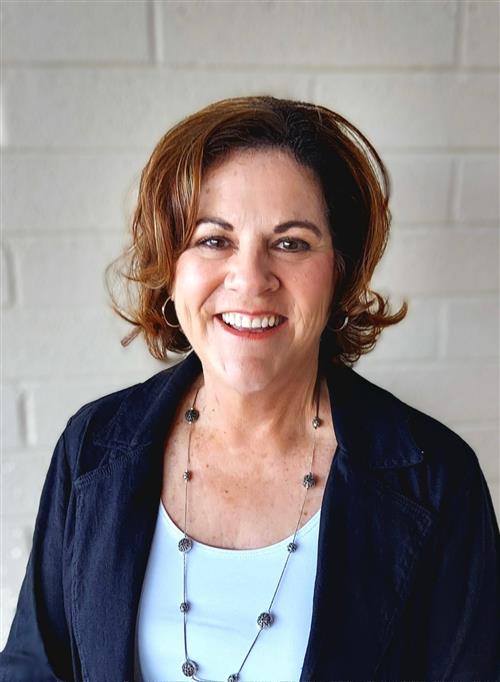 Darcy Estrada headshot photo